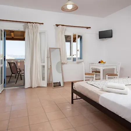 Aqua Naxos & بيت ضيافة آغيوس بروكوبيوس