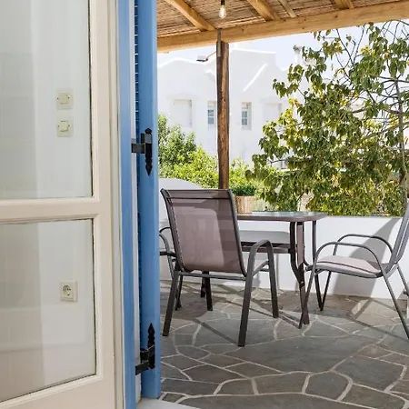 Aqua Naxos & بيت ضيافة
