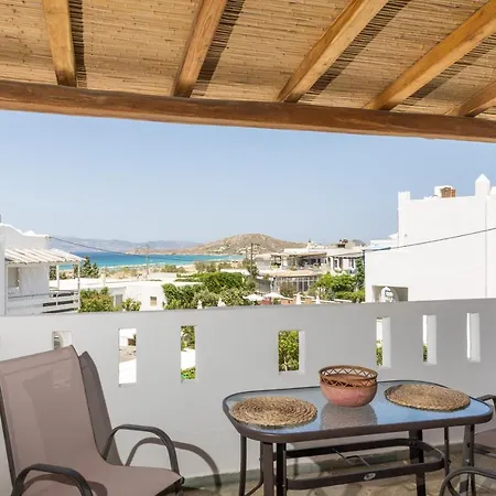 Aqua Naxos & Casa de hóspedes 4*