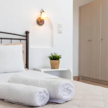 Gasthuis Aqua Naxos & Agios Prokopios (Naxos)