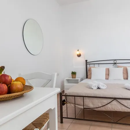 Pensionat Aqua Naxos &