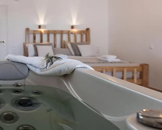 Konukevi Aqua Naxos & Agios Prokopios (Naxos)