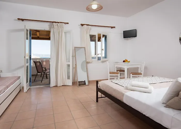 Aqua Naxos & Gasthuis Agios Prokopios (Naxos)