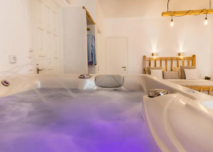 Konukevi Aqua Naxos &