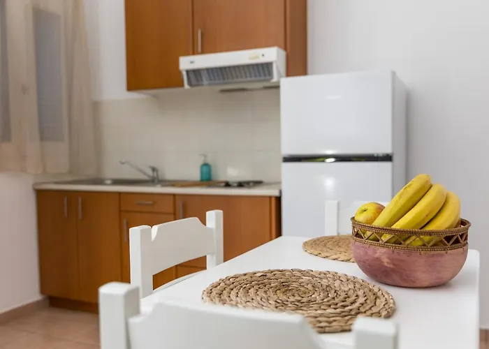 Konukevi Aqua Naxos & 3*