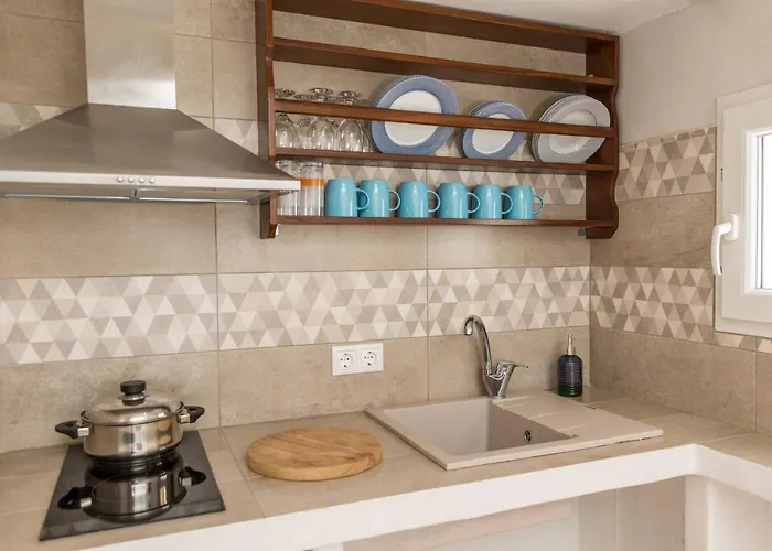 Konukevi Aqua Naxos & Agios Prokopios (Naxos)